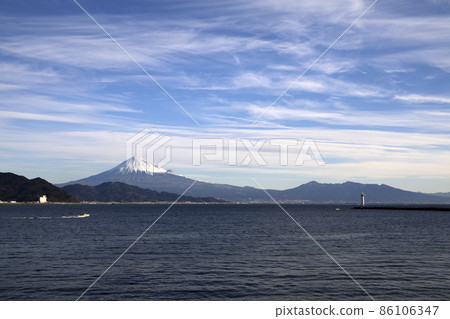 Mt. Fuji and Mt. Ashitaka seen from Miho coast Mt. Fuji and Mt. Ashitaka seen from Miho coast 86106347