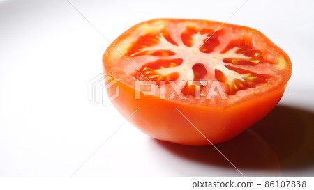 Cross section of tomato Cross section of tomato 86107838