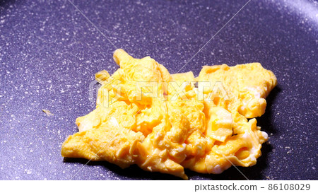 Stir-fried colorful beaten egg 86108029