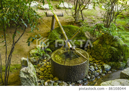 Tsukubai of Ryoanji Temple 86108044