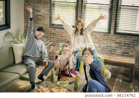 Home Party Home Party 86114762