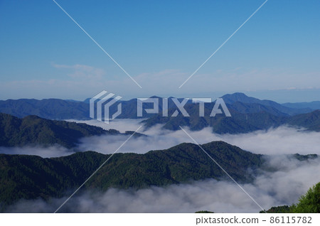 Lower clouds over Ikeda-cho View from Mt. Heko Ikeda-cho, Imadate-gun, Fukui Prefecture Lower clouds over Ikeda-cho View from Mt. Heko Ikeda-cho, Imadate-gun, Fukui Prefecture 86115782