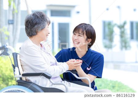 護理形象 高級女性和護理人員 拍攝合作:中央技術學校附屬日語學校 護理形象 高級女性和護理人員 拍攝合作:中央技術學校附屬日語學校 86116129