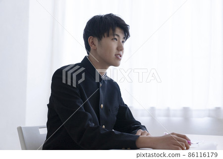 High school students studying at a cram school 86116179