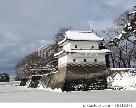 Shibata castle winter scenery 86116371