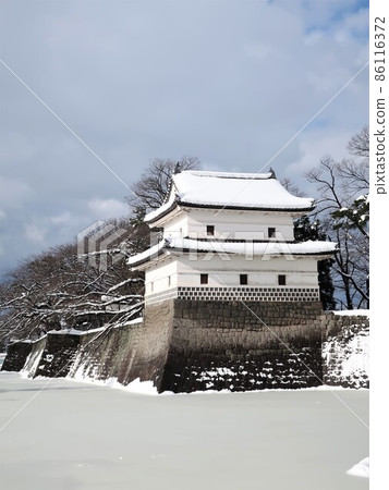 Shibata castle winter scenery 86116372