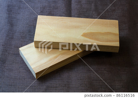 2 pieces of board 2 pieces of board 86116516