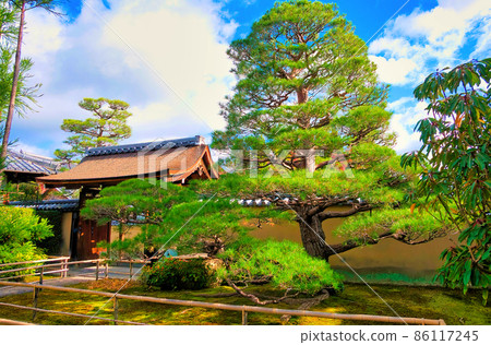 京都大德寺龍元院入口 86117245