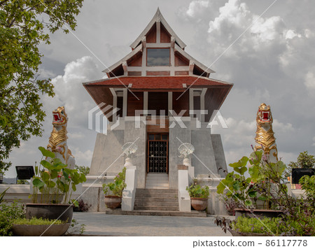 Buddhist temple in Wat Chaloem Phrakiat Phrachomklao Rachanuson. 86117778