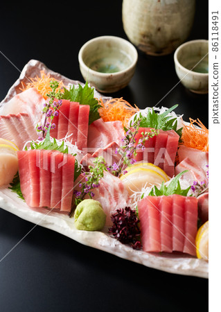 4種刺身拼盤（大眼金槍魚、鰤魚、鯛魚、扇貝） 86118491