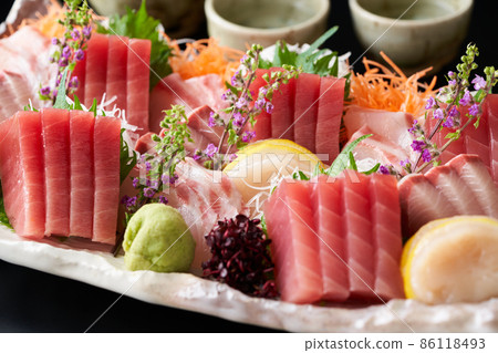 4種刺身拼盤（大眼金槍魚、鰤魚、鯛魚、扇貝） 86118493