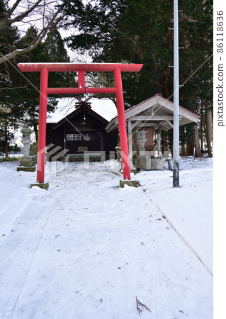 冬季拍攝北海道森町鳥崎稻荷神社的雪景 冬季拍攝北海道森町鳥崎稻荷神社的雪景 86118636