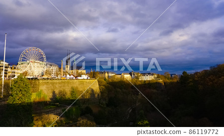 View of Luxembourg old town, UNESCO World Heritage Site, with the ancient city wall 86119772