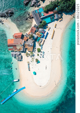 Koh Khai Nai, the cat island, in Phuket Province, Thailand 86121025
