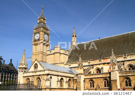Westminster Palace and Big Ben, World Heritage Sites, which are the Parliament Buildings along the River Thames in London, England 86121467