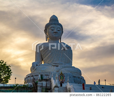 Aerial view of Big Buddha viewpoint at sunset in Phuket province, Thailand 86122265