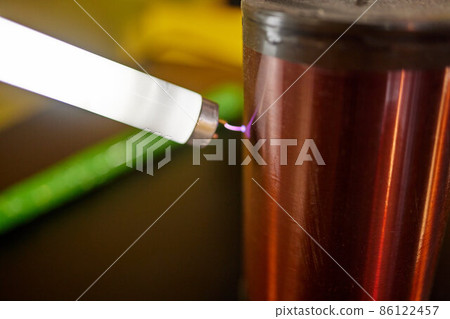 Lightning generator. Tesla coil. best at smaller sizes. Lightning generator. Tesla coil. best at smaller sizes. 86122457