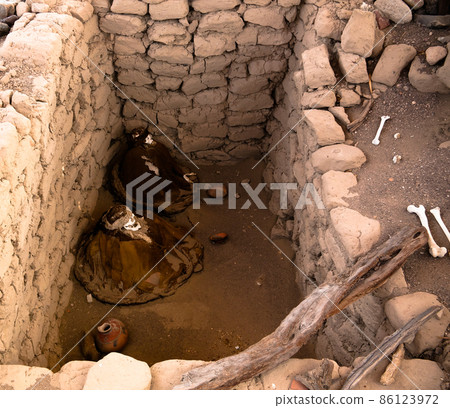 Ancient preinca nazca civilisation cemetery of Chauchilla, Nazca, Peru Ancient preinca nazca civilisation cemetery of Chauchilla, Nazca, Peru 86123972