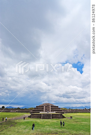 Teotihuacan, Mexico's largest city ruins in Latin America Teotihuacan, Mexico's largest city ruins in Latin America 86124978