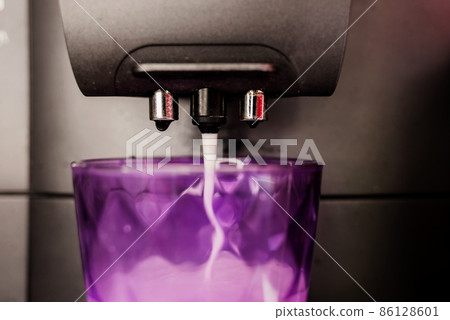 The preparation of coffee The preparation of coffee 86128601