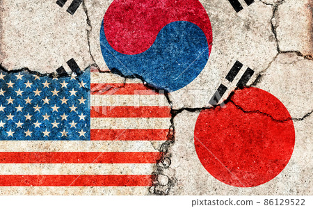 Image of international conflict and political conflict between nations / 3 countries (Japan, US and South Korea) 86129522