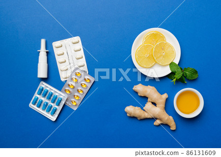Natural cold and flu home remedies. Natural ingredients for immunity stimulation and viruses protection. top view flat lay 86131609