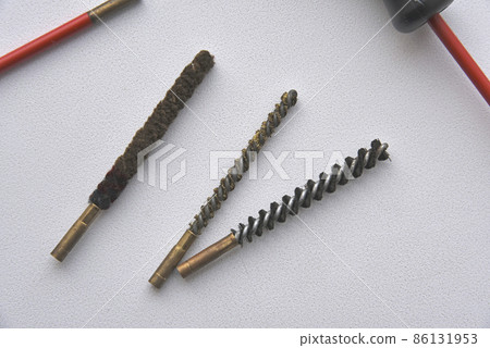 A tool for cleaning the barrels of weapons A tool for cleaning the barrels of weapons 86131953