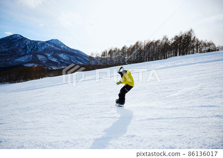 小學生單板滑雪 小學生單板滑雪 86136017