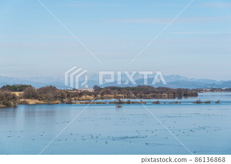 << Gifu Prefecture >> Kiso River scenery from Makai Ohashi << Gifu Prefecture >> Kiso River scenery from Makai Ohashi 86136868