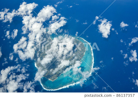 從空中俯瞰與論島的美麗景色 86137357