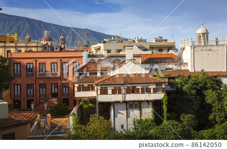 Beautiful view of La Orotava town. 86142050