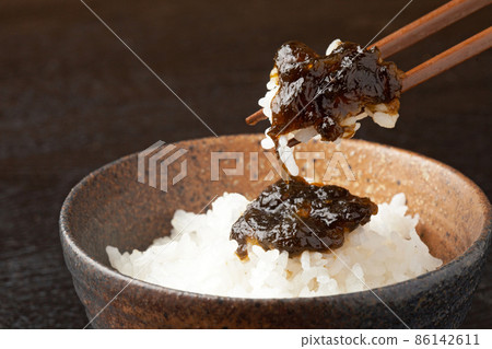 Tsukudani seaweed and rice Tsukudani seaweed and rice 86142611