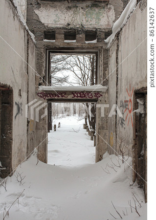 Old railway station at winter with painted walls 86142637