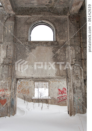 Old railway station at winter with painted walls 86142639