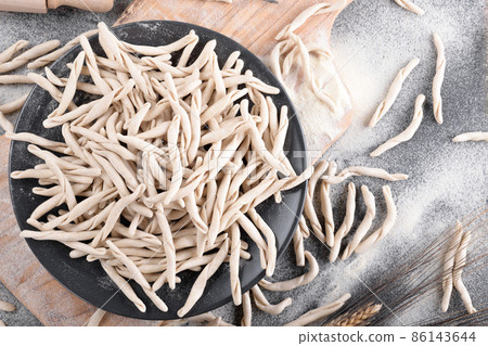 Whole grain wheat apulian pasta called... - Stock Photo [86143644] - PIXTA