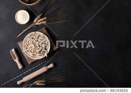 Whole grain wheat apulian pasta called... - Stock Photo [86143656] - PIXTA