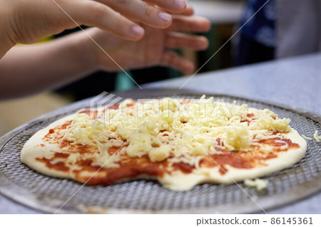 Pizza baking master class for children. Children's birthday. Pizza baking master class for children. Children's birthday. 86145361