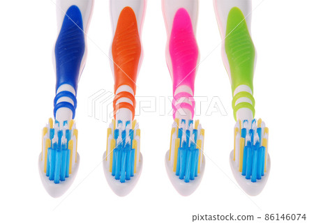 Toothbrushes (clipping path) 86146074