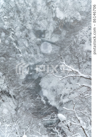 Naruko Gorge in a snowstorm, Osaki City, Miyagi Prefecture 86146706