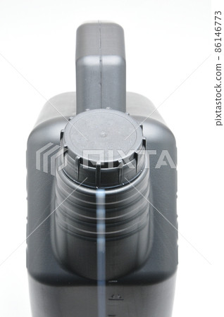 Car engine oil container and engine oil filter isolated on white background 86146773