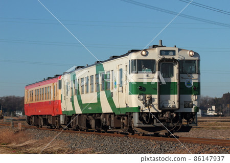 Kiha 40系列氣動車在烏山線上運行_2017/2/4拍攝 Kiha 40系列氣動車在烏山線上運行_2017/2/4拍攝 86147937