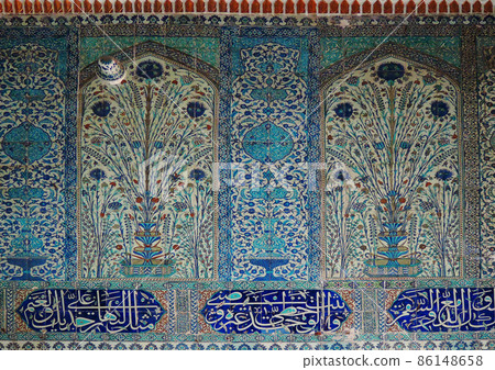 Decorative tiles at Topkapi Palace, Istanbul, Turkey 86148658
