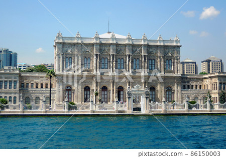 Turkey Istanbul Bosphorus Strait Cruise Outbound Dolmabahce Palace Front Entrance 86150003