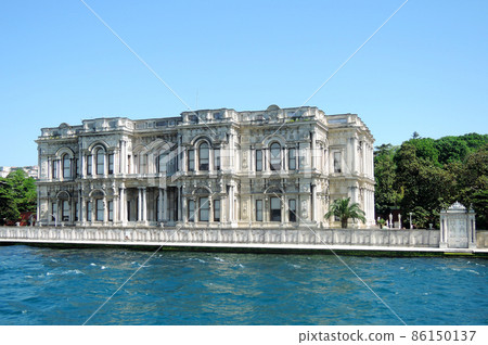 Turkey Istanbul Bosphorus Strait Cruise Outbound Beylerbeyi Palace 86150137