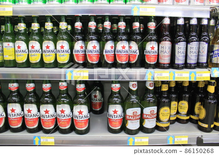 Easy access from Singapore: Superb beach and exquisite gourmet food on Batam Island, Indonesia 86150268