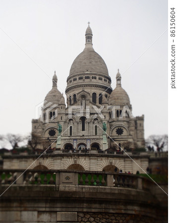 法國旅遊蒙馬特多雨聖心大教堂 86150604