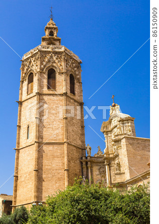Bell tower in Valencia, Spain Bell tower in Valencia, Spain 86150909