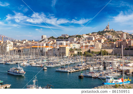 Notre Dame de la Garde and olf port in Marseille, France 86150951
