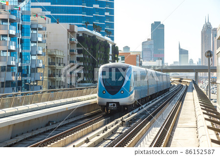 Dubai metro railway 86152587