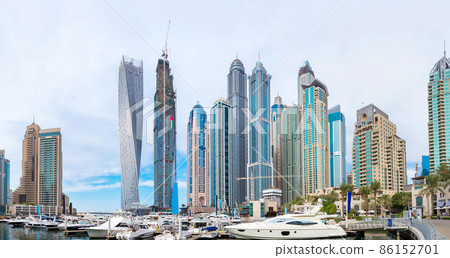 Panorama of Dubai marina 86152701